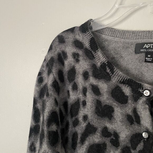 Apt 9 Size M Gray Black Animal Print Long Sleeve Cashmere Sweater Cardigan - Picture 2 of 6